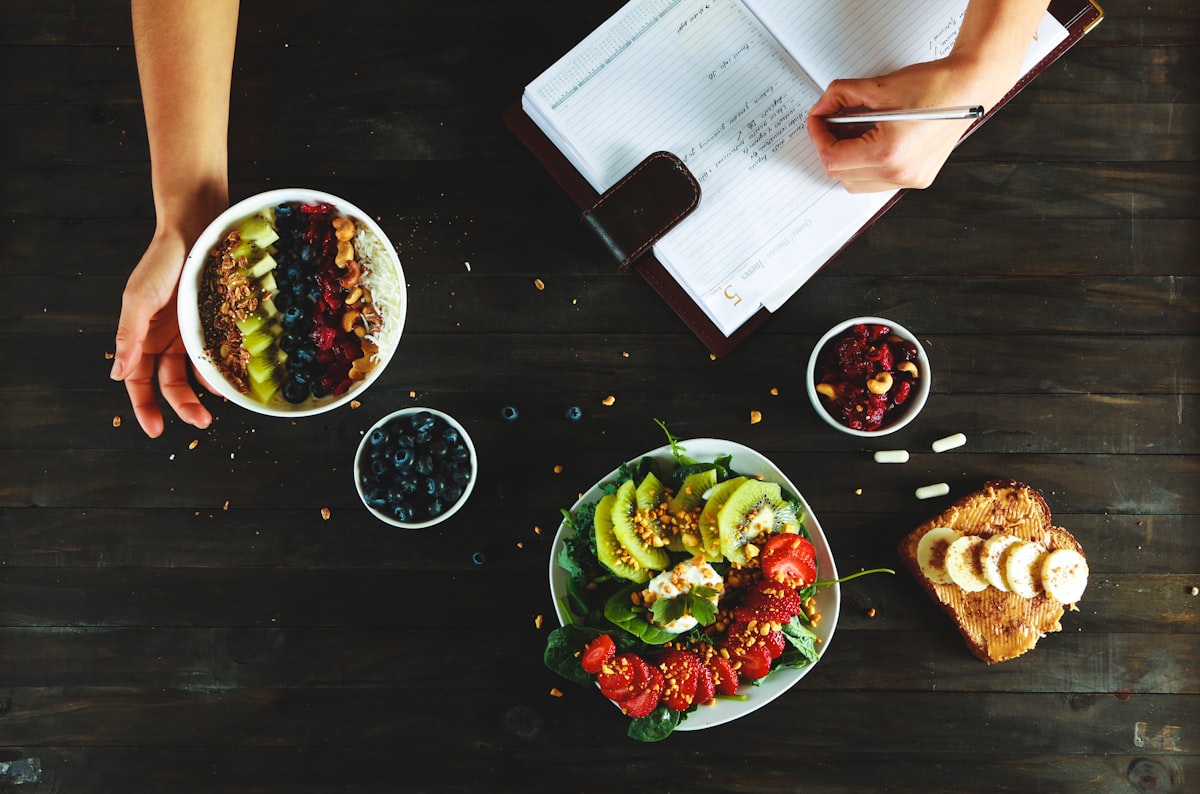 Abitudini alimentari salutari: come costruire routine nutrizionali sostenibili nel tempo